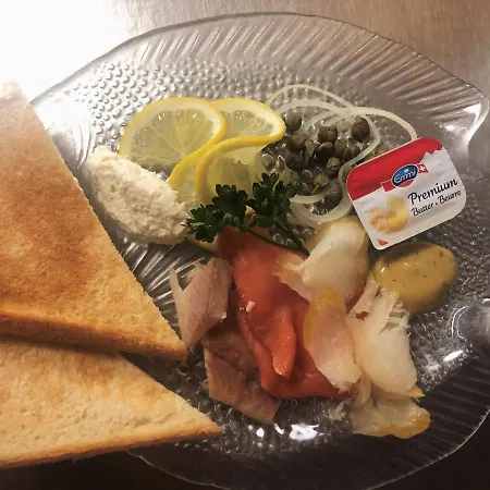 湖畔小屋酒店 酒店 3*